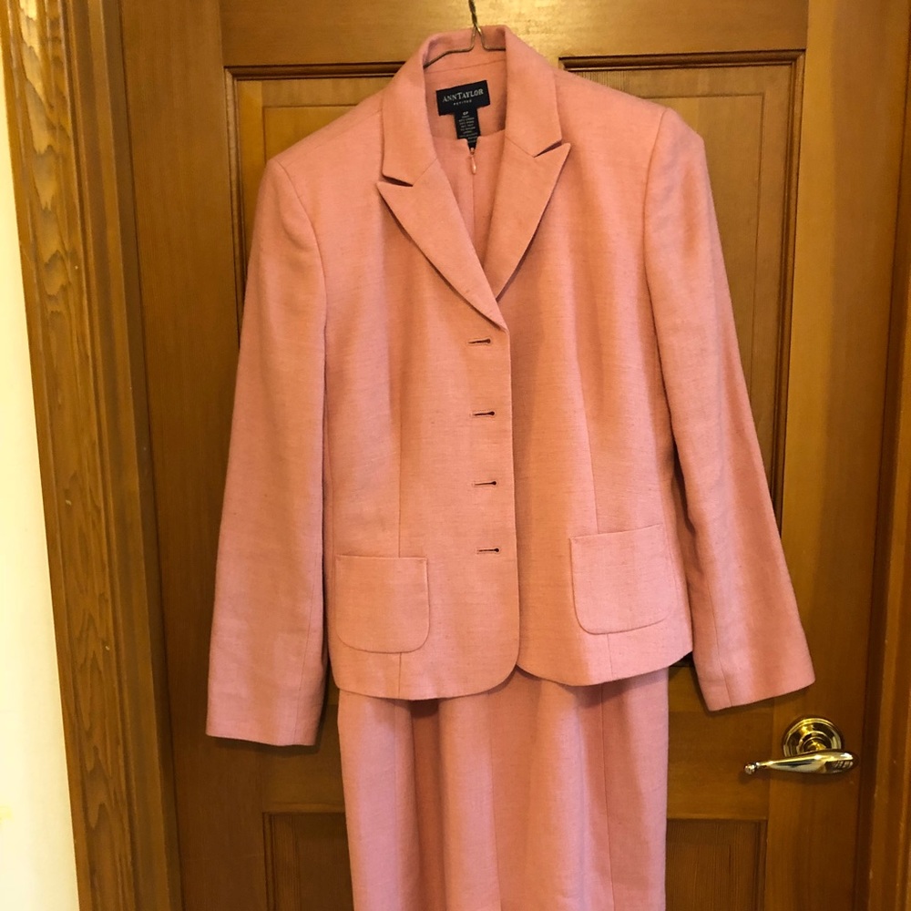 Ann Taylor petite 6/8 sheath dress and jacket set